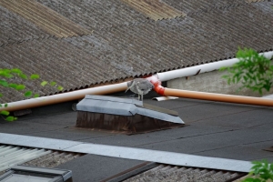 Maintaining Effective Rainwater Drainage: Clearing Rain Gutter Blockages